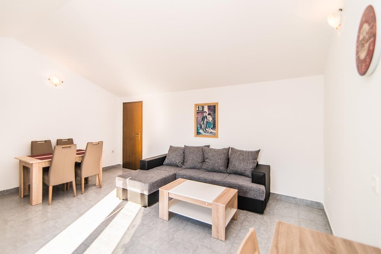 Apartments Dino Poreč Zewnętrze zdjęcie