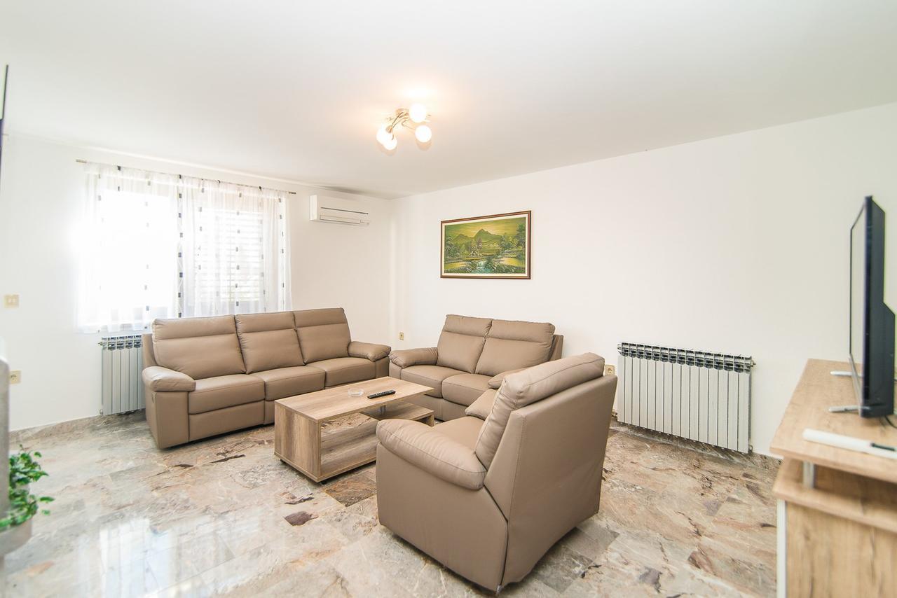 Apartments Dino Poreč Zewnętrze zdjęcie
