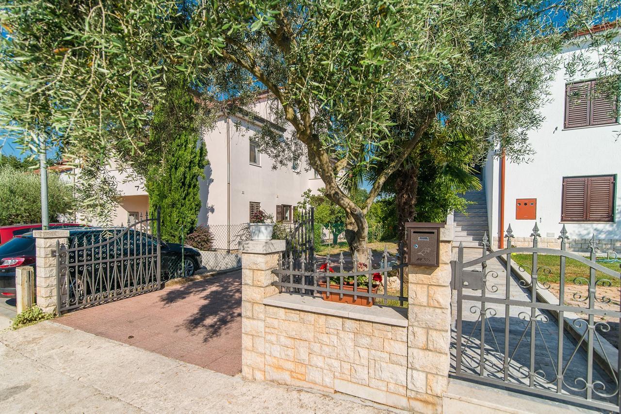 Apartments Dino Poreč Zewnętrze zdjęcie